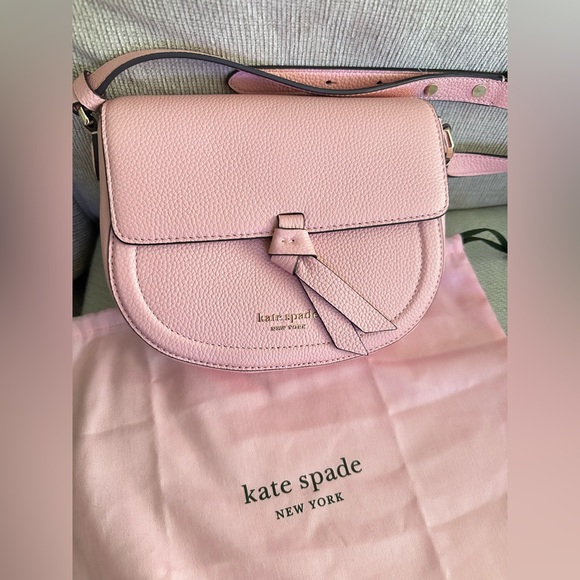 EUC - Kate Spade Knott Medium Saddle Crossbody - Picture 1 of 4